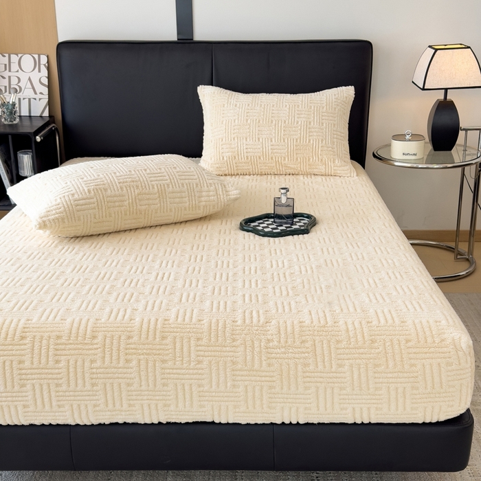 91家纺网 家纺一手货源 找家纺 欧邦2025新款提花舒棉绒塔芙绒床笠跨境-场景二 床笠款-暖米杏