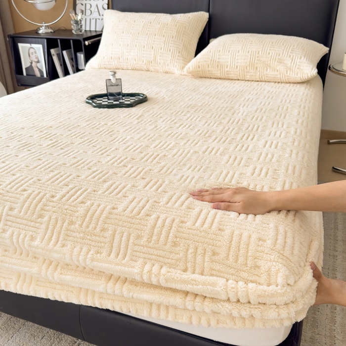 91家纺网 家纺一手货源 找家纺 欧邦2025新款提花舒棉绒塔芙绒床笠跨境-场景二 床笠款-暖米杏