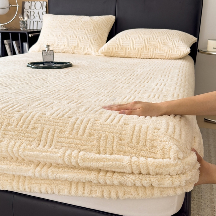 91家纺网 家纺一手货源 找家纺 欧邦2025新款提花舒棉绒塔芙绒床笠跨境-场景二 床笠款-暖米杏