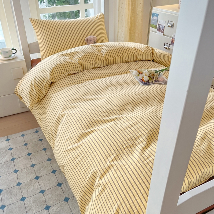 91家纺网 家纺一手货源 找家纺 柠萌家居 2025年最新款学生宿舍全棉无印风A类良品宿舍上下铺三件套 黄咖条