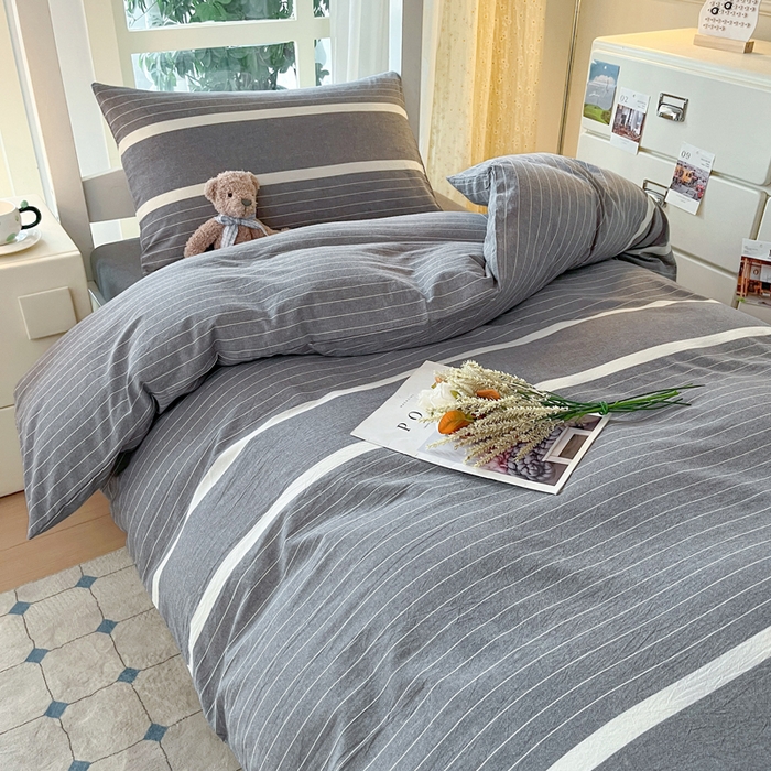 91家纺网 家纺一手货源 找家纺 柠萌家居 2025年最新款学生宿舍全棉无印风A类良品宿舍上下铺三件套 宽双线冷灰