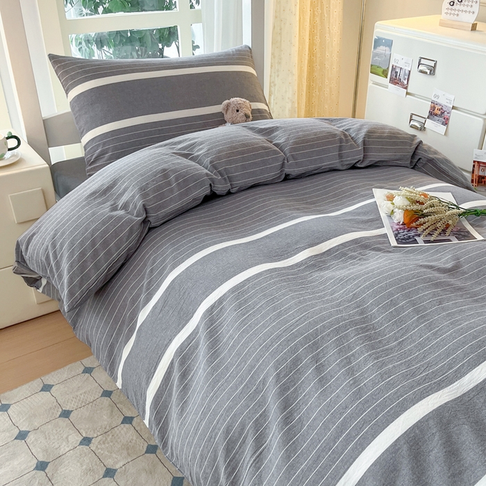 91家纺网 家纺一手货源 找家纺 柠萌家居 2025年最新款学生宿舍全棉无印风A类良品宿舍上下铺三件套 宽双线冷灰