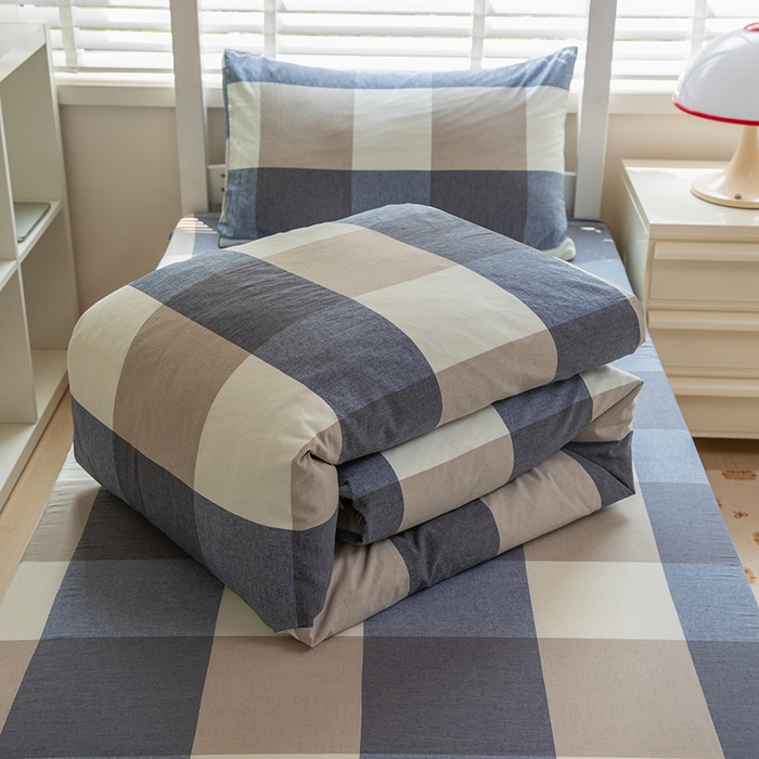 91家纺网 家纺一手货源 找家纺 柠萌家居 2025年最新款学生宿舍全棉无印风A类良品宿舍上下铺三件套 蓝白大格