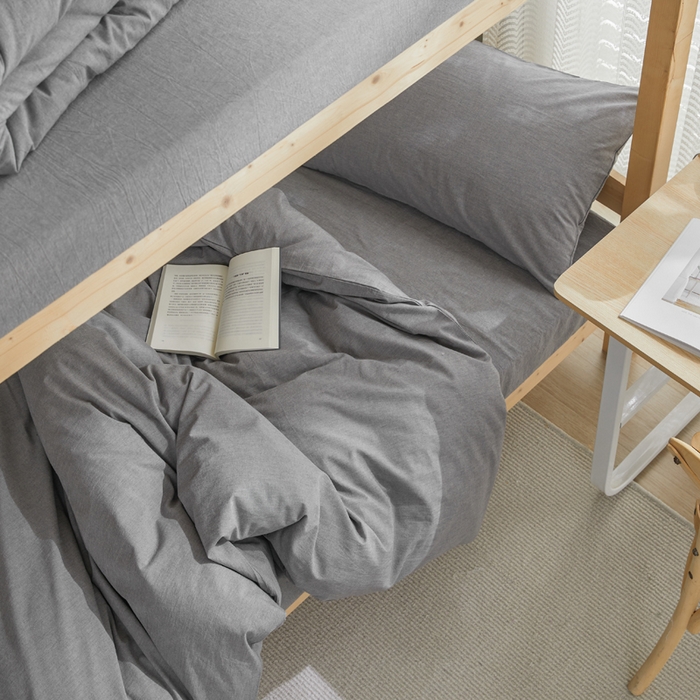 91家纺网 家纺一手货源 找家纺 柠萌家居 2025年最新款学生宿舍全棉无印风A类良品宿舍上下铺三件套 冷灰