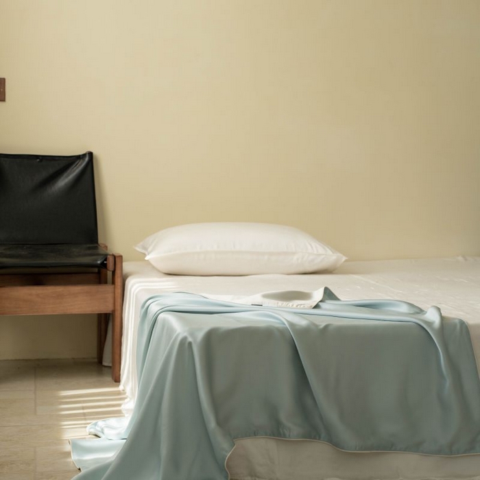 咏绒家纺工厂店 2025新款A类奥地利进口天丝盖毯系列 -风格一 秋波蓝