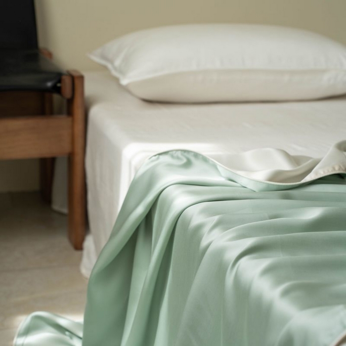 91家纺网 家纺一手货源 找家纺 咏绒家纺工厂店 2025新款A类奥地利进口天丝盖毯系列 -风格一 绿野仙踪