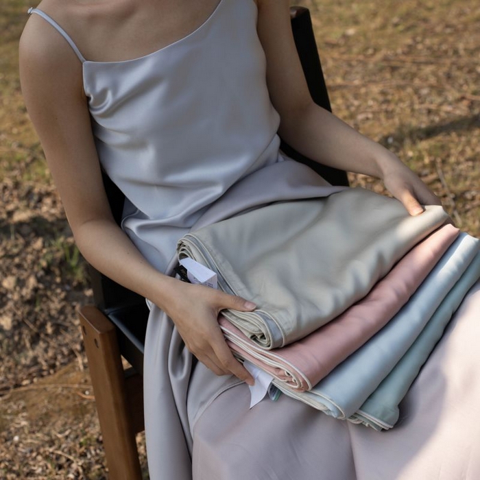 91家纺网 家纺一手货源 找家纺 咏绒家纺工厂店 2025新款A类奥地利进口天丝盖毯系列 -风格一 组合