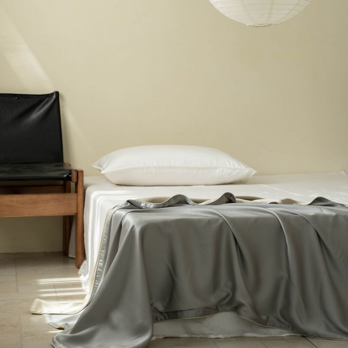 91家纺网 家纺一手货源 找家纺 咏绒家纺工厂店 2025新款A类奥地利进口天丝盖毯系列 -风格一 云间青绿