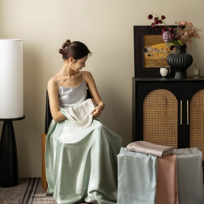 91家纺网 家纺一手货源 找家纺 咏绒家纺工厂店 2025新款A类奥地利进口天丝盖毯系列 -风格一 组合