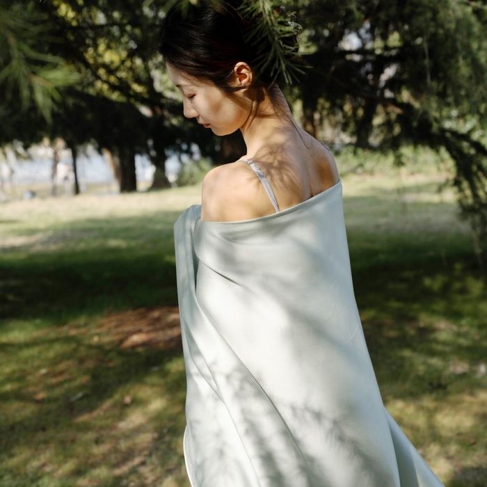 91家纺网 家纺一手货源 找家纺 咏绒家纺工厂店 2025新款A类奥地利进口天丝盖毯系列 -风格一 绿野仙踪