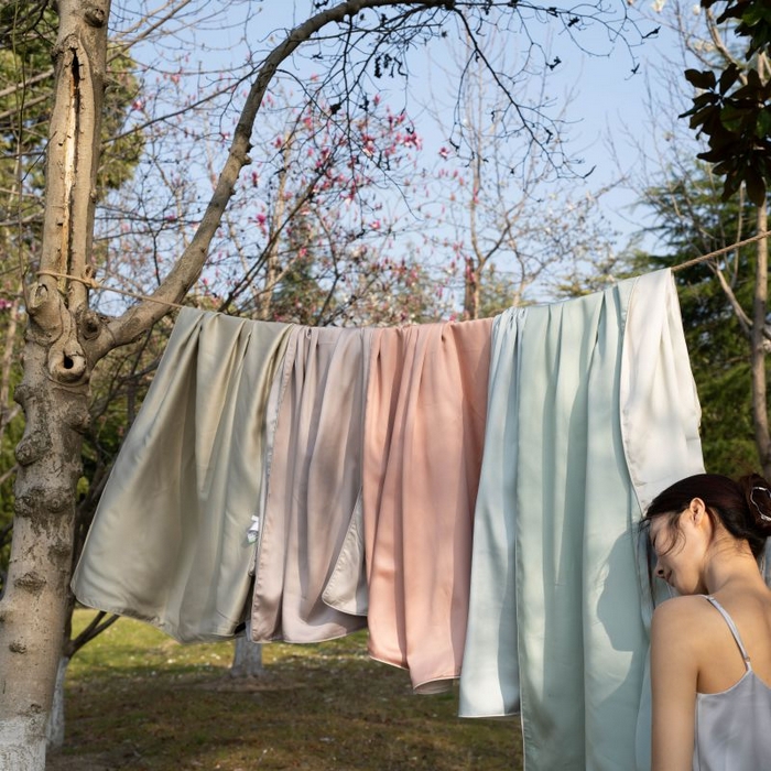 91家纺网 家纺一手货源 找家纺 咏绒家纺工厂店 2025新款A类奥地利进口天丝盖毯系列 -风格一 组合