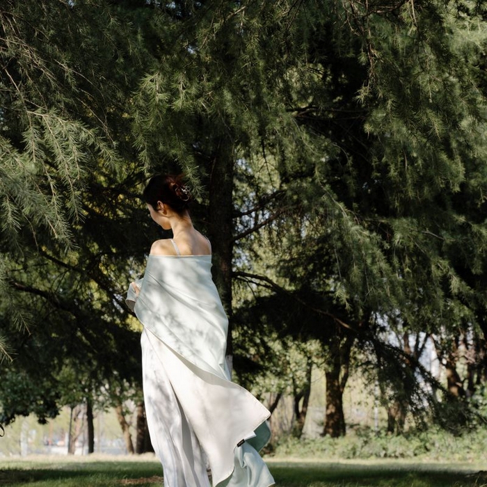 91家纺网 家纺一手货源 找家纺 咏绒家纺工厂店 2025新款A类奥地利进口天丝盖毯系列 -风格一 绿野仙踪