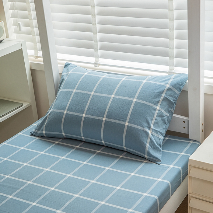 91家纺网 家纺一手货源 找家纺 柠萌家居 2025年最新款学生宿舍全棉无印风A类良品宿舍上下铺三件套 浅蓝大格