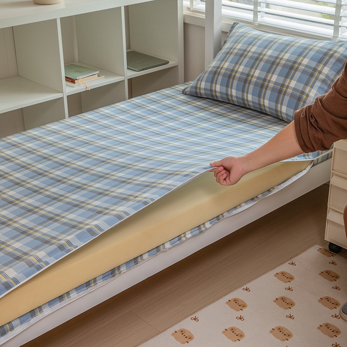 91家纺网 家纺一手货源 找家纺 柠萌家居 2025年最新款学生宿舍全棉无印风A类良品宿舍上下铺三件套 遇见兰格