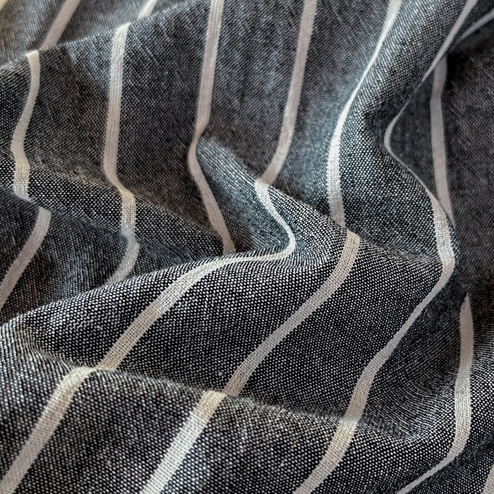 91家纺网 家纺一手货源 找家纺 柠萌家居 2025年最新款学生宿舍全棉无印风A类良品宿舍上下铺三件套 中条纹深灰