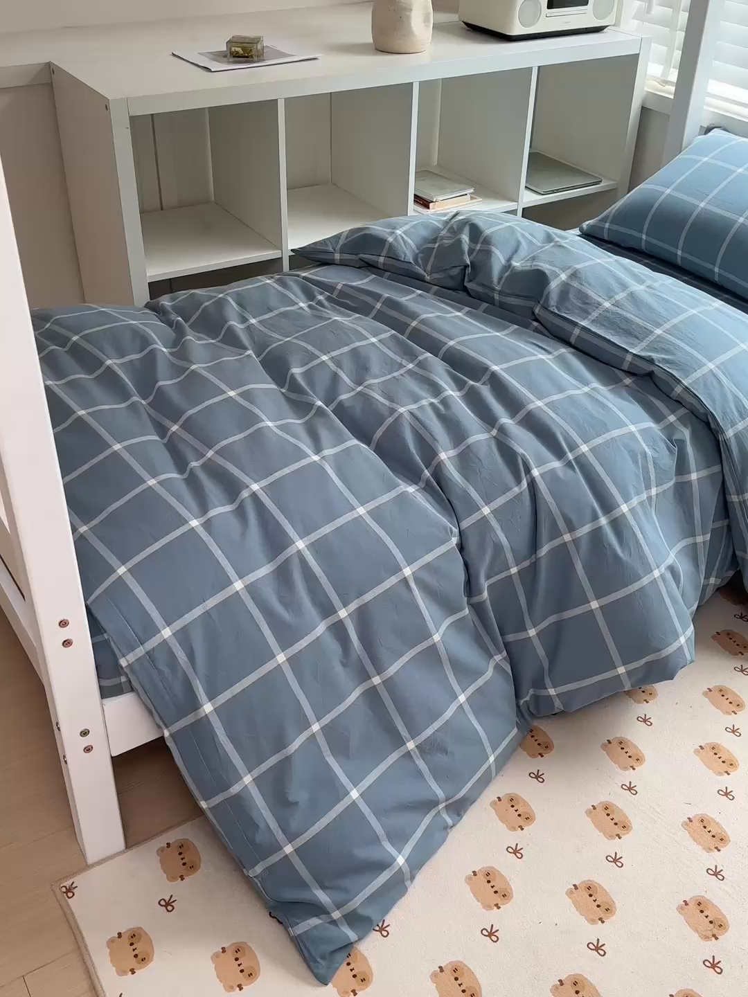 91家纺网 家纺一手货源 找家纺 柠萌家居 2025年最新款学生宿舍全棉无印风A类良品宿舍上下铺三件套 浅蓝大格