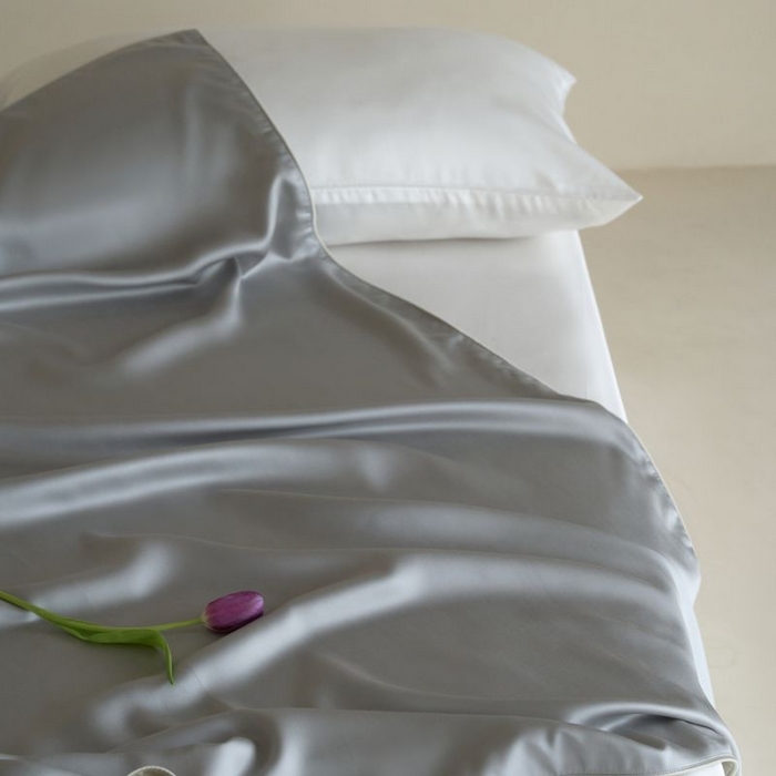 91家纺网 家纺一手货源 找家纺 咏绒家纺工厂店 2025新款A类奥地利进口天丝盖毯系列 -风格二 云间青绿