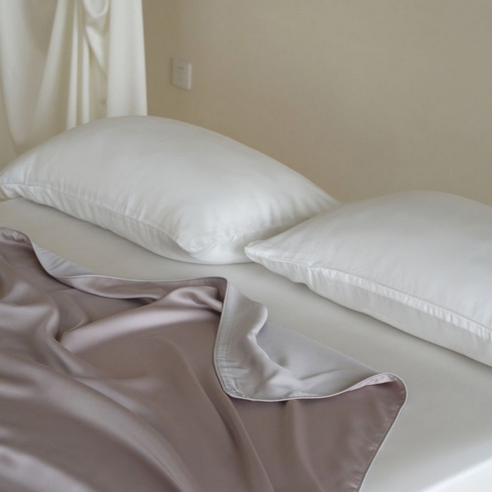 91家纺网 家纺一手货源 找家纺 咏绒家纺工厂店 2025新款A类奥地利进口天丝盖毯系列 -风格二 凝脂紫