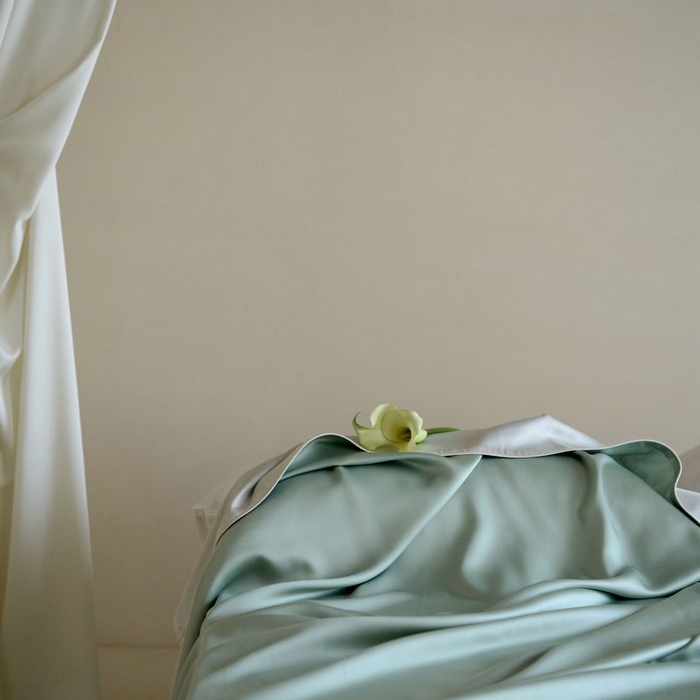 91家纺网 家纺一手货源 找家纺 咏绒家纺工厂店 2025新款A类奥地利进口天丝盖毯系列 -风格二 绿野仙踪