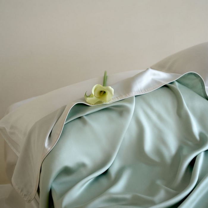 91家纺网 家纺一手货源 找家纺 咏绒家纺工厂店 2025新款A类奥地利进口天丝盖毯系列 -风格二 绿野仙踪