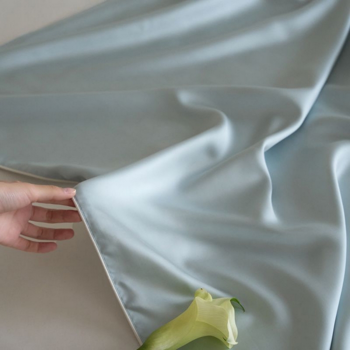 91家纺网 家纺一手货源 找家纺 咏绒家纺工厂店 2025新款A类奥地利进口天丝盖毯系列 -风格二 秋波蓝