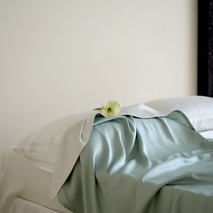 91家纺网 家纺一手货源 找家纺 咏绒家纺工厂店 2025新款A类奥地利进口天丝盖毯系列 -风格二 绿野仙踪