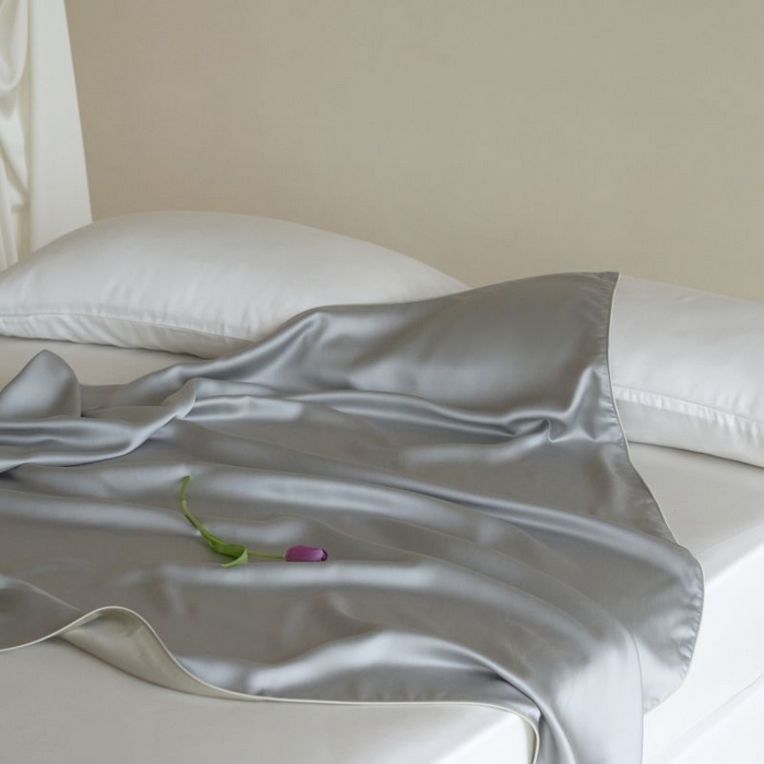 91家纺网 家纺一手货源 找家纺 咏绒家纺工厂店 2025新款A类奥地利进口天丝盖毯系列 -风格二 云间青绿