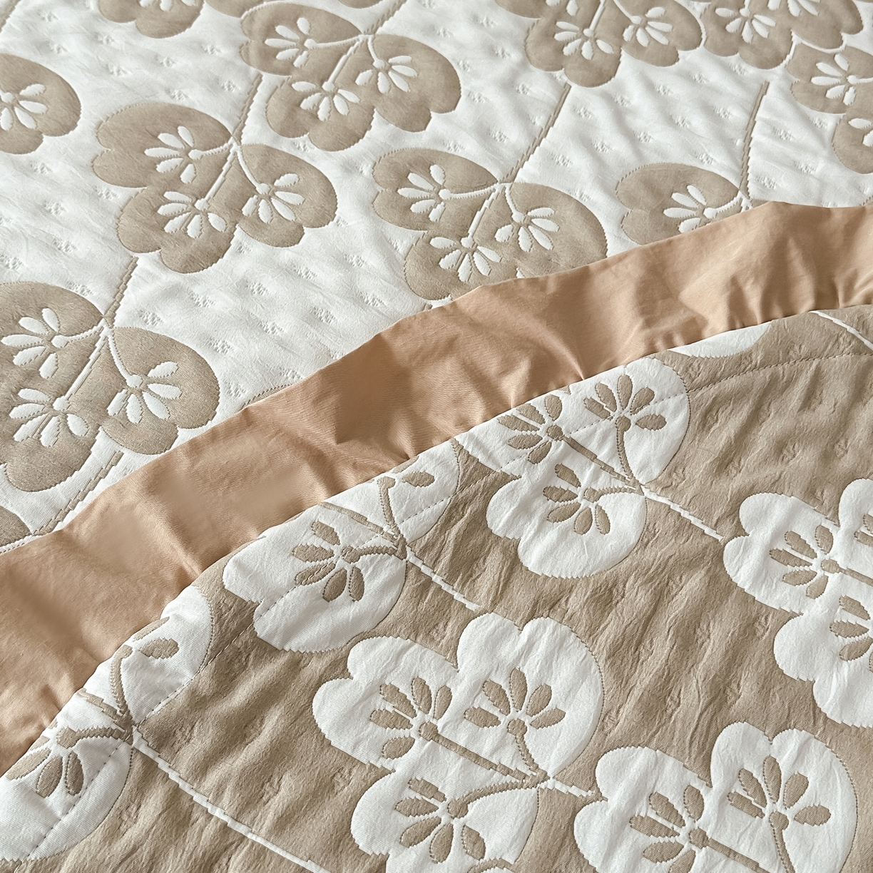 91家纺网 家纺一手货源 找家纺 （总）紫碧螺2025新款多层纱夏被床盖四件套