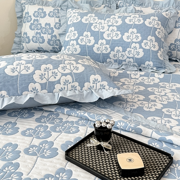 91家纺网 家纺一手货源 找家纺 紫碧螺2025新款多层纱夏被床盖四件套 淡蓝