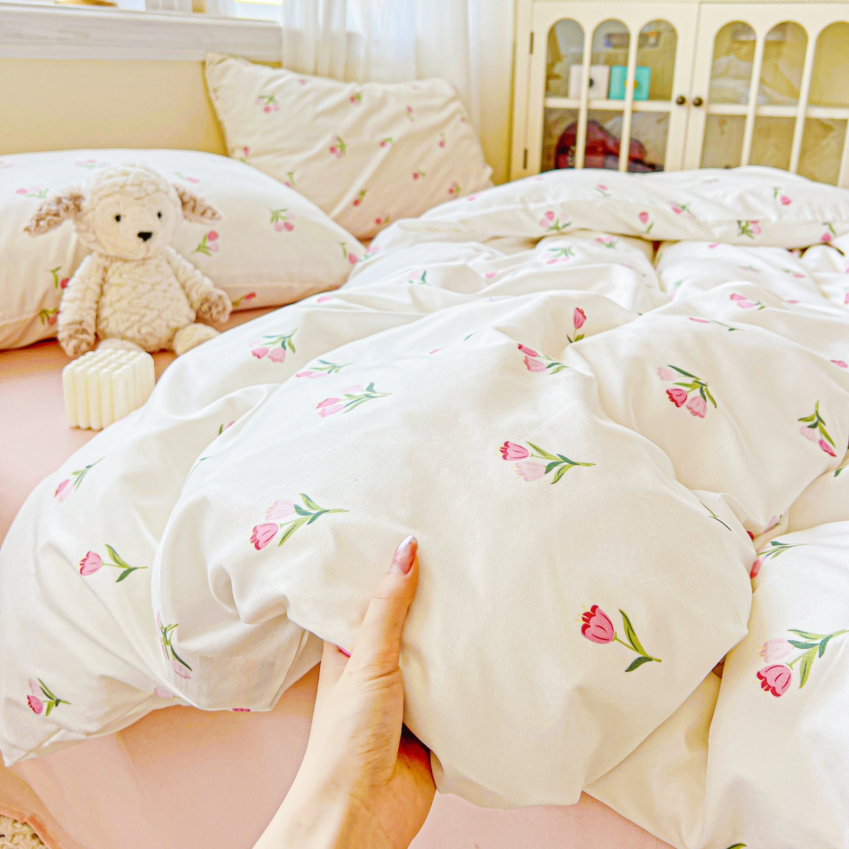 91家纺网 家纺一手货源 找家纺 朵朵家纺2025直播云感床单款三四件套水洗简约风小碎花被套床笠三四件套 郁金香