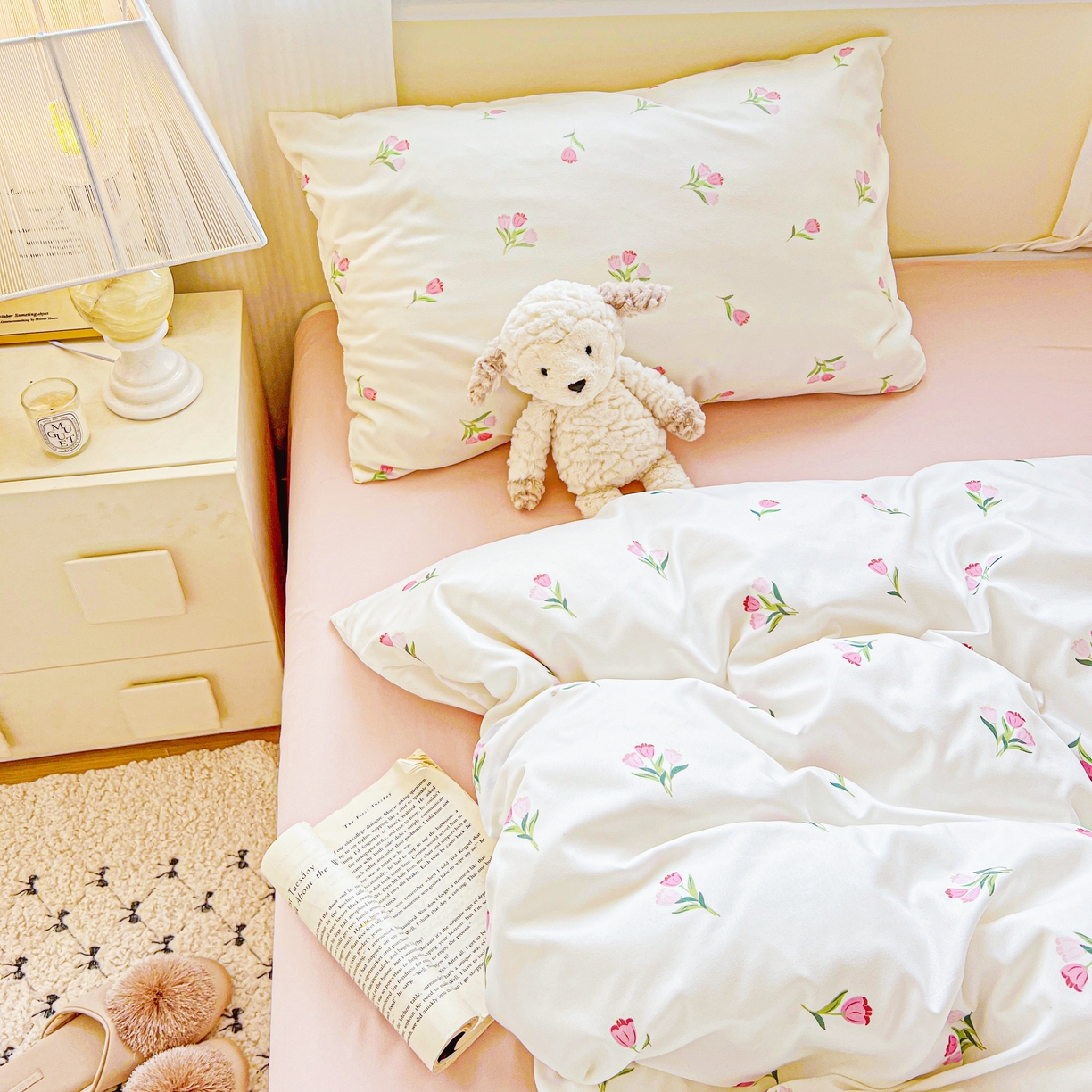 91家纺网 家纺一手货源 找家纺 朵朵家纺2025直播云感床单款三四件套水洗简约风小碎花被套床笠三四件套 郁金香