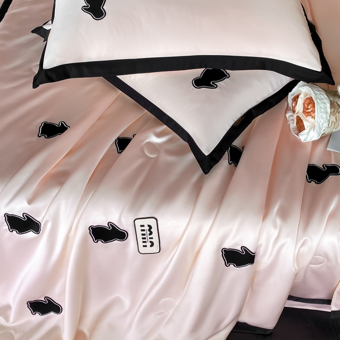 91家纺网 家纺一手货源 找家纺 红嘴企鹅 2025新款冰丝夏被夏凉被空调被四件套-浪漫兔 浪漫兔-粉色