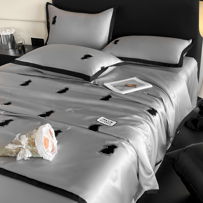 91家纺网 家纺一手货源 找家纺 红嘴企鹅 2025新款冰丝夏被夏凉被空调被四件套-浪漫兔 浪漫兔-深灰