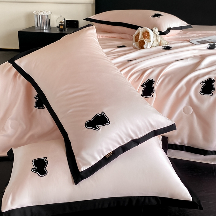 91家纺网 家纺一手货源 找家纺 红嘴企鹅 2025新款冰丝夏被夏凉被空调被四件套-浪漫兔 浪漫兔-粉色