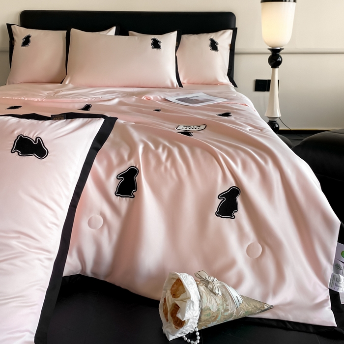 91家纺网 家纺一手货源 找家纺 红嘴企鹅 2025新款冰丝夏被夏凉被空调被四件套-浪漫兔 浪漫兔-粉色