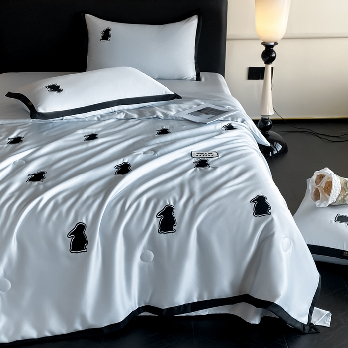 91家纺网 家纺一手货源 找家纺 红嘴企鹅 2025新款冰丝夏被夏凉被空调被四件套-浪漫兔 浪漫兔-蓝色