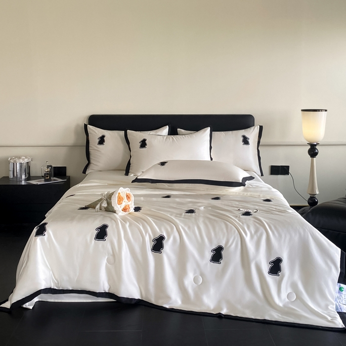 91家纺网 家纺一手货源 找家纺 红嘴企鹅 2025新款冰丝夏被夏凉被空调被四件套-浪漫兔 浪漫兔-白色