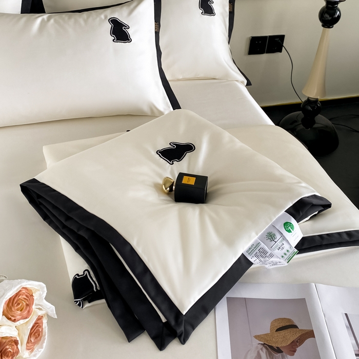 91家纺网 家纺一手货源 找家纺 红嘴企鹅 2025新款冰丝夏被夏凉被空调被四件套-浪漫兔 浪漫兔-白色