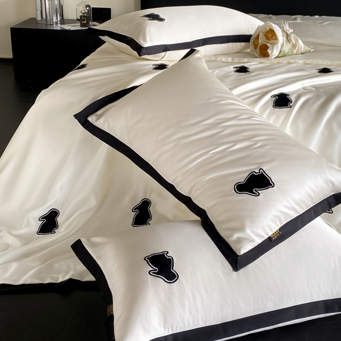 91家纺网 家纺一手货源 找家纺 红嘴企鹅 2025新款冰丝夏被夏凉被空调被四件套-浪漫兔 浪漫兔-白色