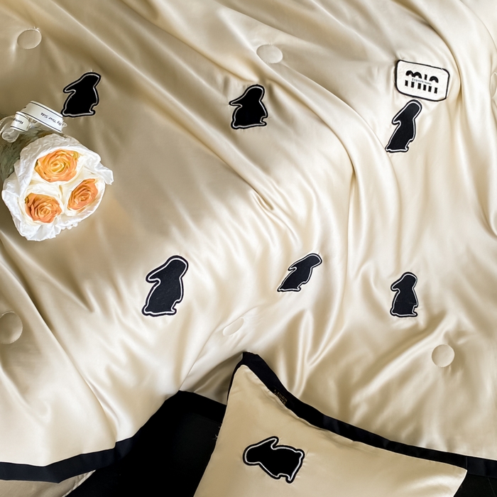 91家纺网 家纺一手货源 找家纺 红嘴企鹅 2025新款冰丝夏被夏凉被空调被四件套-浪漫兔 浪漫兔-香槟