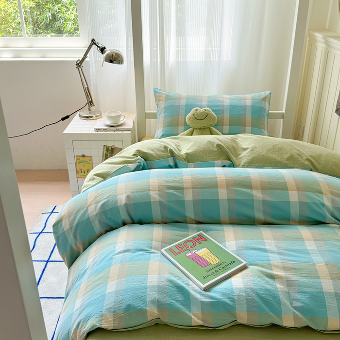 91家纺网 家纺一手货源 找家纺 玖弘家居 2025新款全棉纯棉色织水洗棉学生宿舍三件套四件套上下铺三件套 六宫格蓝绿