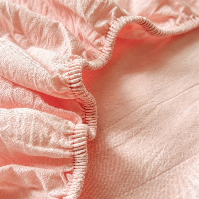 91家纺网 家纺一手货源 找家纺 玖弘家居 2025新款全棉纯棉色织水洗棉学生宿舍三件套四件套上下铺三件套六宫格暖粉