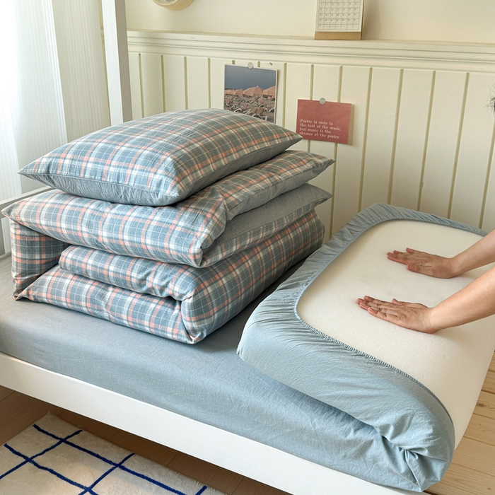 91家纺网 家纺一手货源 找家纺 玖弘家居 2025新款全棉纯棉色织水洗棉学生宿舍三件套四件套上下铺三件套映像格蓝