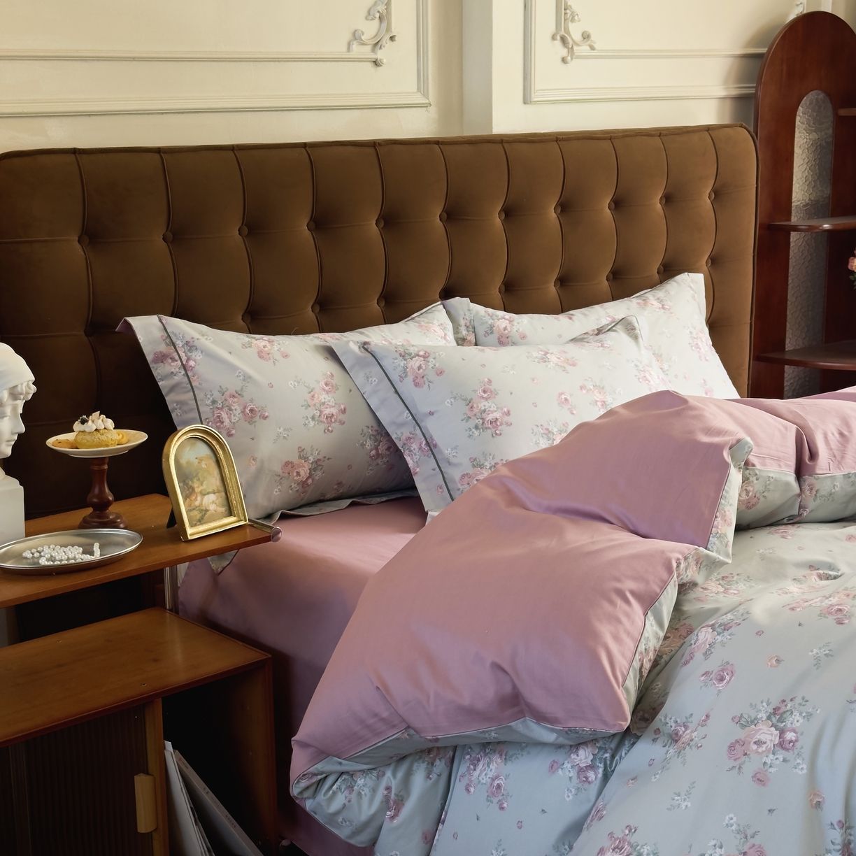 91家纺网 家纺一手货源 找家纺 由丽家纺 2025新款亲肤舒适全棉纯棉臻棉数码印花四件套系列 金溪-灰