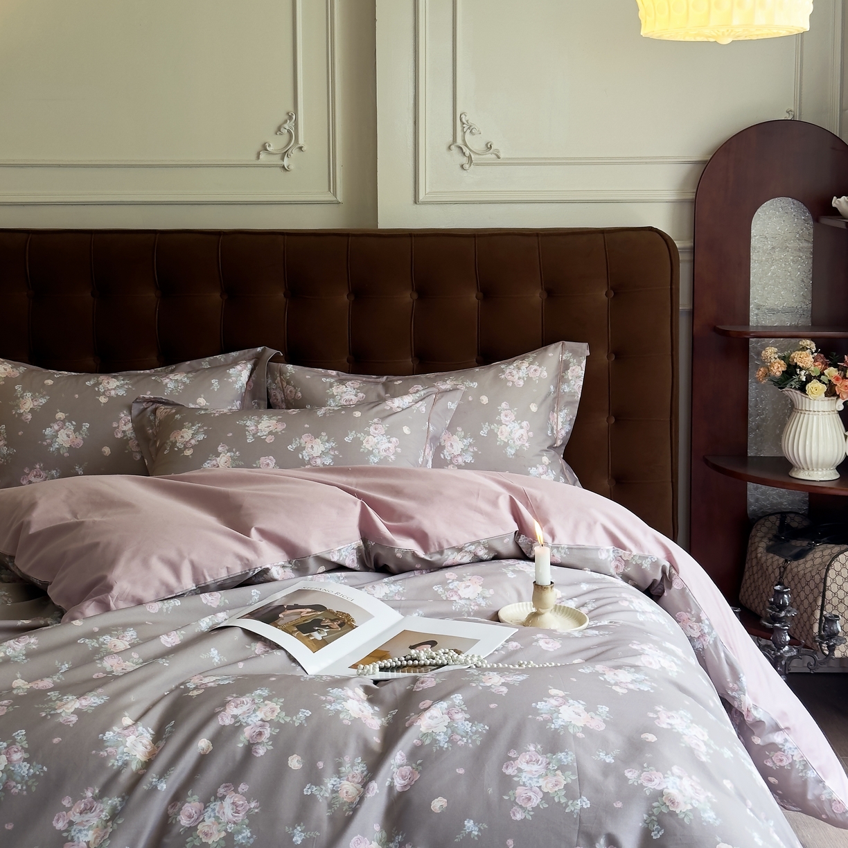 91家纺网 家纺一手货源 找家纺 由丽家纺 2025新款亲肤舒适全棉纯棉臻棉数码印花四件套系列 金溪-咖