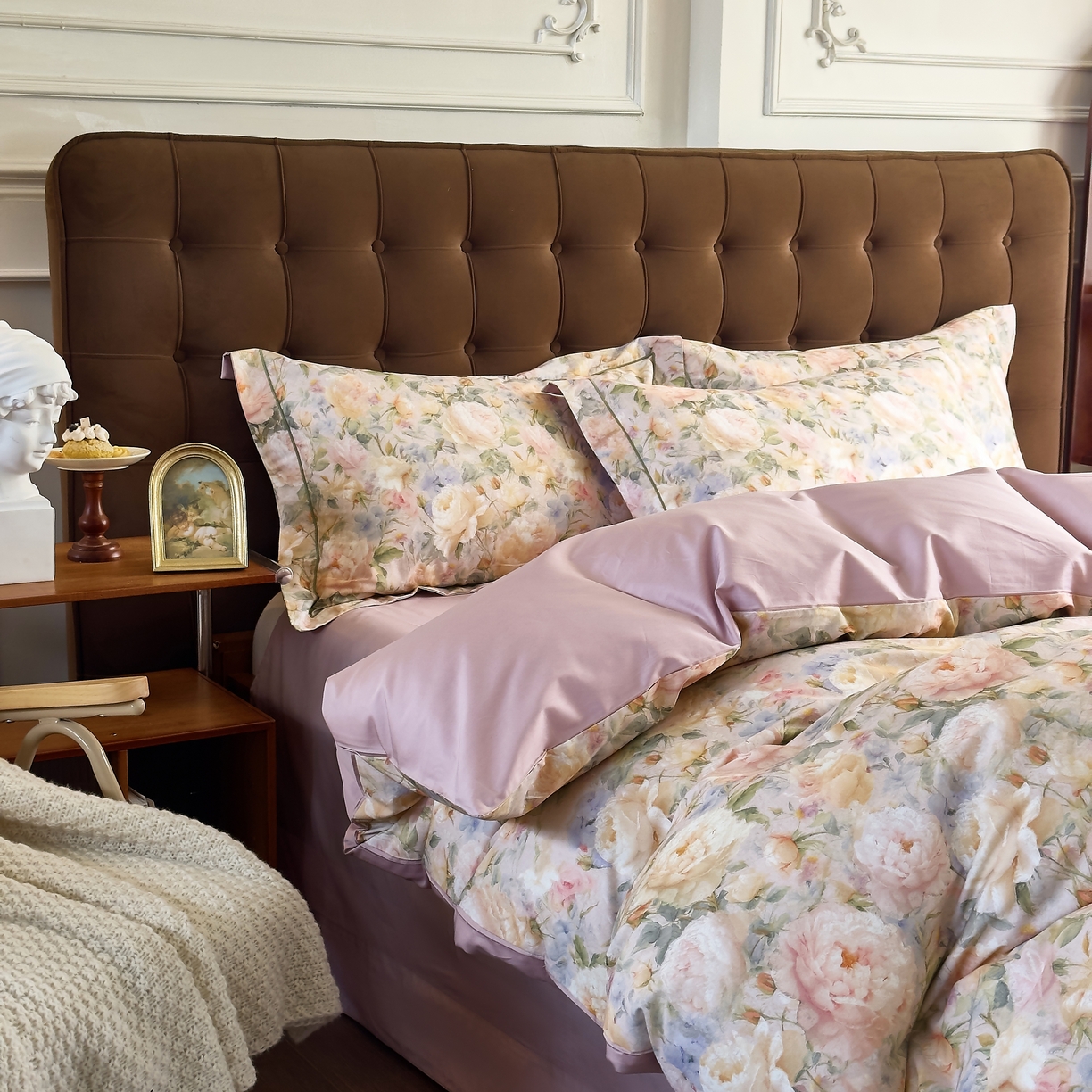 91家纺网 家纺一手货源 找家纺 由丽家纺 2025新款亲肤舒适全棉纯棉臻棉数码印花四件套系列 野玫瑰-紫