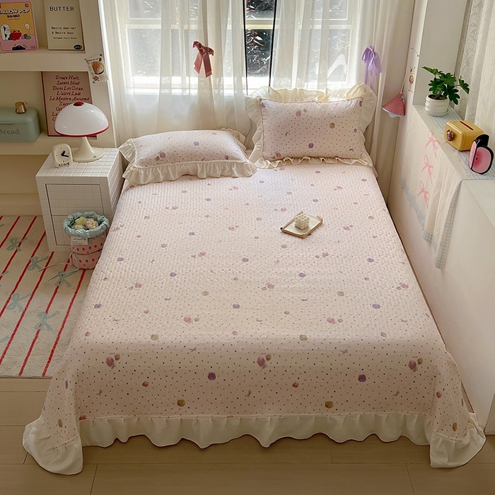 91家纺网 家纺一手货源 找家纺 美梦家纺2025新款皱皱纱花边被套床盖四件套 点点莓果