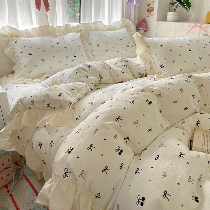 91家纺网 家纺一手货源 找家纺 美梦家纺2025新款皱皱纱花边被套床盖四件套 黑樱梦境