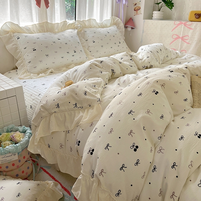 91家纺网 家纺一手货源 找家纺 美梦家纺2025新款皱皱纱花边被套床盖四件套 黑樱梦境