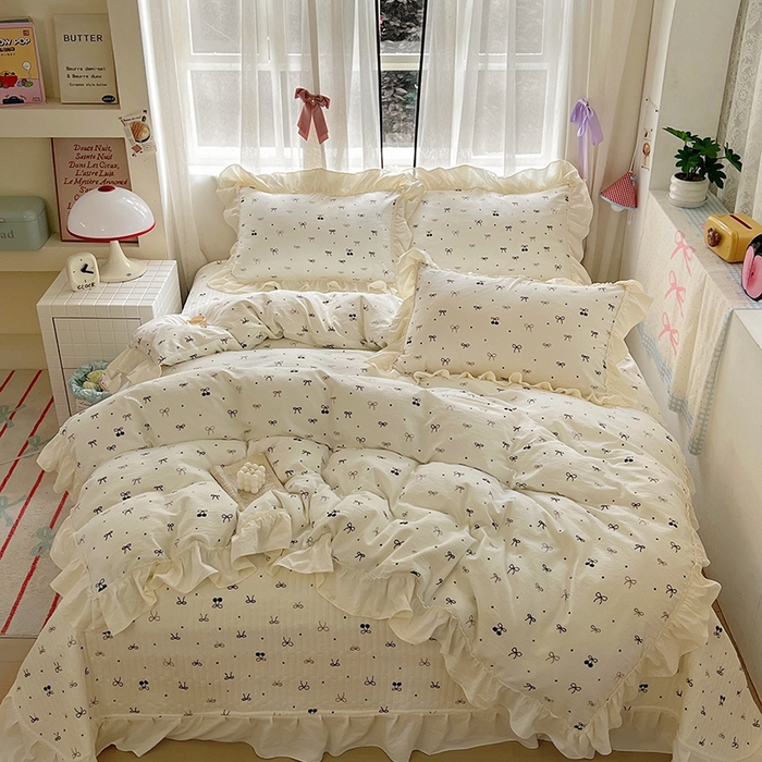 91家纺网 家纺一手货源 找家纺 美梦家纺2025新款皱皱纱花边被套床盖四件套 黑樱梦境